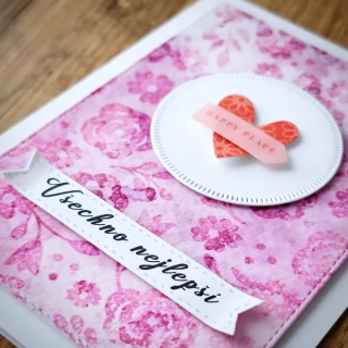 PŘÁNÍ K NAROZENINÁM - fialové embossované se srdíčkem